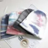 Beanie / Skull Caps Sombreros de invierno cálido para las mujeres Trendy Tie Dye Chunky Stretchy Cable Knit Beanie Hat Sombrero acrílico Gorra Daily Hat1