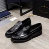 Män Triple Black Brushed Leather Loafers Klänning Skor Röd Bottom Oxfords Brudgum Båt Sneakers Mens Business Wedding Party Casual Flat Soles Sneaker EU40-44