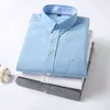 ニューカジュアルシャツ男性スリムフィット60％コットンオックスフォード格子縞の男性トップシャツブラウス定期長袖メンズスマートビジネスドレスシャツG0105