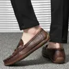 Männer handgefertigte Business Schuhe echte Leder -Männer Slipper an Modeschuhen Männer Moccasins Flats Zapatos de Hombre