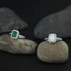 Reaviewtrust 1CT создал изумрудное кольцо драгоценного камня для женщин Подлинная 925 Стерлинговые серебряные изысканные изысканные ювелирные изделия свадьбы Подарок B1205