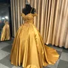 Vintage guld boll gown prom klänningar domstol tåg 3d blommor blommig spets applikationer formella kvällsklänningar spaghetti quinceanera klänning ny 2021