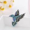 Färgglad Rhinestone Hummingbird Brosch Djurbroscher för kvinnor Korea Modeaccessoarer 5 färger Pins