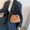 Winter Drawstring pluche kleine emmer voor vrouwen zachte warme faux bont crossbody tas vrouwelijke eenvoudige pure kleur fuzzy handtas portemonnee Q1208