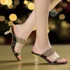 Damen sexy Slipper Mode Party Schuhe weibliche Diamant aushöhlen Sandalen rutschfeste schöne Sandalen Sommer außerhalb Meer Slipper Y200423