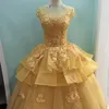 2021 Abiti da Quinceanera di Dubai Abito da ballo da principessa Abito da dolce 15 in tulle con applicazioni in pizzo Foto reali