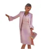 신부 드레스의 우아한 핑크 어머니 자켓 수 놓은 새틴 무릎 길이 코트 두 조각 여성 복장