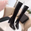 New Black Patent Leather Botas Altas Botas Metal Metal Quadrado Toe High High High Botas Longas Botas de Inverno Festa Sapatos Mulher Botas Mujer