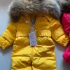 Rússia Feather Duvet Inverno Crianças saem para esqui a um colarinho de peles de grande animal fofo do macacão lj201202