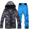 Nuevo traje de esquí de camuflaje para hombre impermeable y transpirable chaqueta de snowboard pantalones de nieve de invierno trajes masculinos conjuntos de esquí y snowboard1