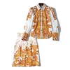 Pist Tasarımcısı Altın Baskı Takım Elbise Sonbahar Kadın Fener Kol Gömlek Üst + Yüksek Bel Nakış Hem Mini Etek Iki Parça Seti T200702