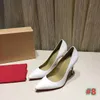 Fashion luxury designer women Dress shoes New glitter spikes Pointed Toes Pumps Dress shoes Wedding party shoes size34-42With box