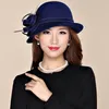 Stingy Brim Hats Lady Chic Flower Asymmetric Cloche Cap 여성 100 % 양모 Fedora를 느꼈다