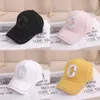 2020 Ny bokstav C Kvinnor Baseball Cap Kvinnlig solid utomhusjusterbar broderad Autumn Winter Hats Summer Sunhat Peaked Caps J121184s