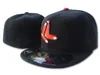 Męska drużyna baseball boston pełne zamknięte czapki letnie granatowy niebieski czerwony na polu Gorras Bones Mężczyźni Kobiety Dorywczo Sportowe Płaskie Płaskie Kapelusze Wielkości Czapka Chapeau