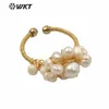 Pierścionki ślubne WT-MPR006 Lady White Freshwater Pearl z małymi urokami Gold Galwaled Drut owinięta moda boho na ślub1