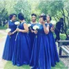 Elegancki Royal Blue A Line Plus Size Druhna Dresses Scoop Neck Lace Aplikacja Długość podłogi Koraliki Maid of Honor Dress Suknie Ślubne Goście