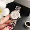 Brand Wrist Watches Women Girl Crystal Triangle Style Dial Dial Band Metal Bandz Watch GS257388301