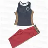 الصيف أكمام رياضية رياضية إمرأة تصميم الجدة اليوغا الملابس اللون بأرض أزياء الرياضية عارضة اللياقة البدنية