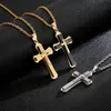 Hot Sale European och American Christianity Classic Creative 3 Rows Cross Pendant 316l Rostfritt stål Herrmodehalsband 22 tum