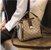 인쇄 된 버킷 가방 여성 한국어 버전 2022 봄과 여름 새로운 대용량 핸드백 패션 외국 스타일 어깨 메신저 가방