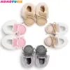 Zapatos de invierno para bebés Botas para bebés Zapatos cálidos Piel de lana Niñas Botines para bebés Piel de oveja Cuero genuino Niño Botas para bebés LJ201104