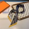여성 Cravat 럭셔리 디자이너 유니섹스 실크 스카프 클래식 헤드 밴드 여성 Cravats Bandeau Bag 헤어 액세서리 패턴 인쇄 고품질