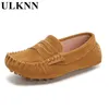 Ulknn Şeker Renk Çocuk Yumuşak Deri Loafer'lar Çocuklar Moda Casual Erkek Ve Kız Tekne Ayakkabı Tek Ayakkabı 21-32 Gri Ayakkabı 201201