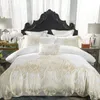 Vit Rosa Luxury Lace Wedding Bedding Set Queen King size Bed Set Duvet Cover Bed Sheet Set Sängkläder Linge de Lit JUEGO DE CACA T200706