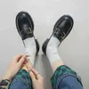 2022 Nova Primavera Feminina Estilo Inglês Sapatos Pequenos Couro Versátil Salto Grosso Casual Sapatos Casuais Mulheres