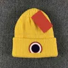 Ganze 2021 neue Mütze Wintermützen Hüte Damen und Herren Mützen mit echten Waschbärfell-Pompoms Warme Mädchenkappe Snapback Pompon3879247