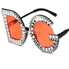 Neue 2020-Persönlichkeit europäischer und amerikanischer Trend-Sonnenbrille mit großem Rahmen, retro-plattierte Imitationsdiamant-Sonnenbrille, weiblicher Kunststoffrahmen