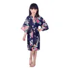 Kvinnors Sleepwear Wholesale-Girl Silk Satin Floral Kimono Robe Kort Badrock Mode Brudtärna Robe.1