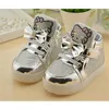 Neue europäische Mode beleuchtete LED-Kinderturnschuhe Elegante schöne Baby-Jungen-Mädchen-Schuhe Stiefel heiße Verkäufe kühle Kinderschuhe 201201