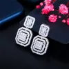 Pendiente de diseño cuadrado de moda Joyas de lujo Pendientes con dijes 925 Poste de plata Blanco AAA Cubic Zirconia Cobre 18k Oro Pendientes de diamantes para mujeres Fiesta Regalo de boda