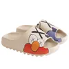 E Summer Yez tofflor män och kvinnor trendiga utomhusnät Infraröd bär sommaren Yee Flip Sesame Street Trendy Beach Shoes 220207