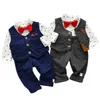 Autumn Cotton Baby Clothing Clothing Set Gentleman's Three Piece Suit med Bow Tie, byxor och västklänning
