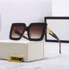 2021 Nuovi occhiali da sole moda donna popolari Square Summer Style Full Frame Protezione UV di alta qualità 8930 occhiali da sole Colore misto Vieni con scatola