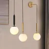 Skandinavisk sovrum lampglasboll pendellampor svart mässing metall säng lampa minimalistisk bar matsal ljus