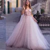 Boho ljus lila bröllop klänning en linje 2022 blommor spets appliqued strand brud klänningar sexiga backless puff band tulle bröllopsklänningar långa tåg golv längd vestidos