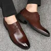 Hommes traditionnels chaussures habillées en cuir bureau affaires formelles Derby chaussures costume typique célébration homme chaussures profilées ajustement