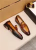 Homens Classic Negócios Sapatos Homem Vestido Sapatos Moda Coréia Pontilhada Toe Lace-up Tênis De Casamento Formal Designer Homens Black Lattice 2020 Novo