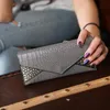 熱い販売の女性の石のパターンスネークパターン財布財布3倍多目的財布クラッチカードホルダーマグネットラングソフトウォレット