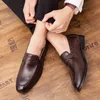 Casual loafers skor män mjuka bekväma glid på mode män italiensk stil moccasins footwear mokasin Kasal för män mockasiner