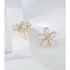 Eleganti orecchini a bottone con perle sintetiche a forma di fiore Orecchini eleganti Gioielli per donne Orecchini Donna Accessori Regalo 2020