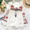 Spring Indie Folk Women Blouse Fashion Embroidery Flowers Lace-up Shirt Ladies Casual Loose Pullover Leisure Shirt Fashion 201202
