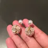 Orecchini a bottone eleganti con perle di diamanti, graziosi fiori di conchiglia dal design unico e alla moda, per donne e ragazze, a doppia faccia