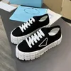 Femmes Roue Nylon Gabardine Sneaker Blanc Plate-Forme Chaussures Dame Toile Baskets Chunky Semelle Texturée En Caoutchouc Plat Coton Lacets