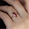 Kluster Ringar Natural Rhombus Ruby Ring Cubic Zirconia Kvinnor Lyxiga Mamma Smycken för Party Moders gåva Brilliant CZ Bröllop