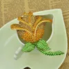 Rhinestone Valentine039s Day Gifts Large Yellow Rose Flower Brooch Pin Female Fashion Jewelry Whole Supply Women Gift3164235